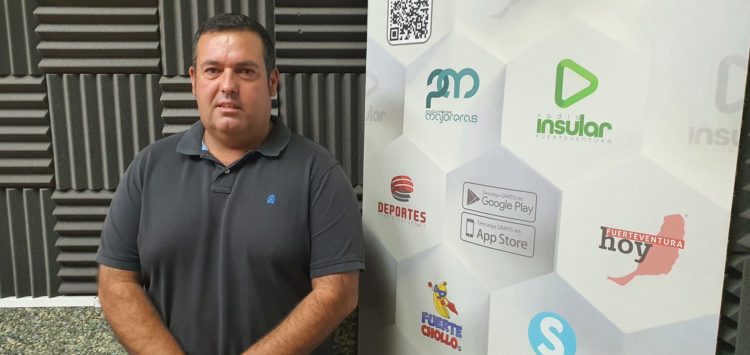 Fernando Estupiñán en Radio Insular