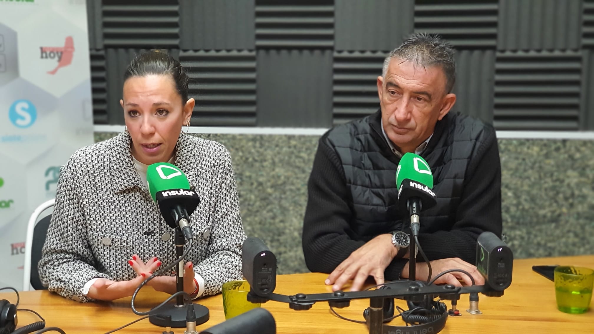Jessica de León y Claudio Gutiérrez durante la entrevista en Radio Insular Fuerteventura